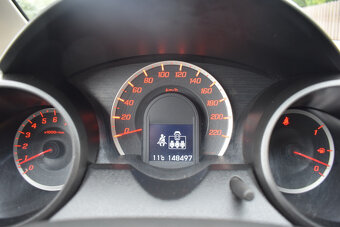 Honda Jazz 1.4i-VTEC 73kW, 1.majitel, SERVISKA, rok 2013 - 16