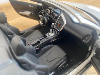 Audi R8 Spyder V10 Kyosho 1:18 - 16