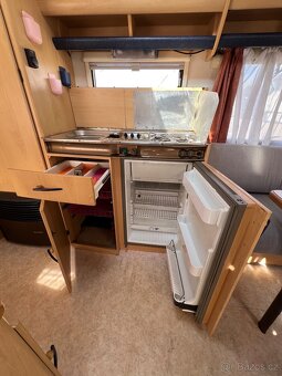 Obytný karavan TEC,palandy,5 os, 1200 kg - 16
