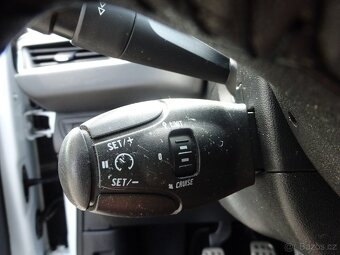 Peugeot 208 1,6 e-HDi - 16