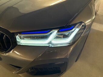 BMW 540d M paket, 4x4, WEBASTO, PANORAMA, odpočet DPH - 16