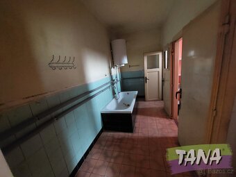 Prodej podílu o velikosti 1/2 - Zemědělská usedlost v Českém - 16