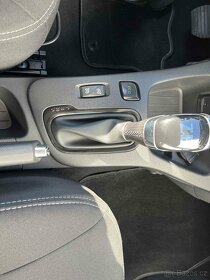 Renault ZOE Limited, Navigace, Výhřevy, SoH 95%, DPH - 16