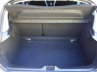 RENAULT CLIO 1.2i 87kW 4-VÁLEC LIMITED - 16