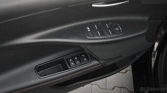 Jaguar XE, 25t 2,0/177kW 1.maj - 16