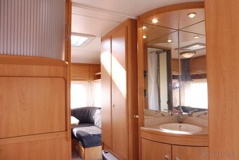 KNAUS SUDWIND 450 TF R.V. 2001 Stanová předsíń - 16