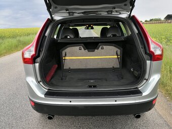 Prodám Volvo XC60 D5 AWD Summum, 151 kW - 16