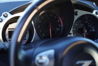 Nissan 370 Z - 16