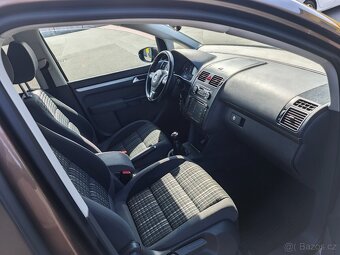 Volkswagen Touran Cross 2.0Tdi tažné - 16