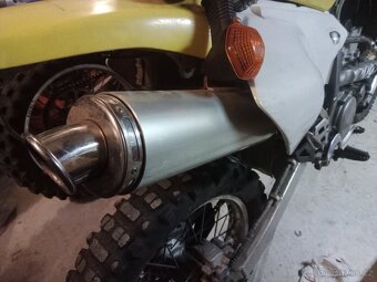 Suzuki DRZ - 16