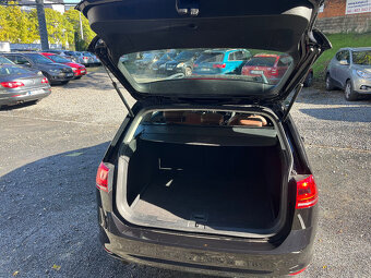 VOLKSWAGEN GOLF  1,6 TDi  77  Kw  PANO,TAŽ,ACC - 16
