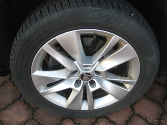 ŠKODA KAROQ 1.5 TSi AMBITION ČR SERVISKA DSG - 16