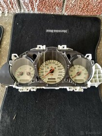 Náhradní díly Mercedes -Benz - 16