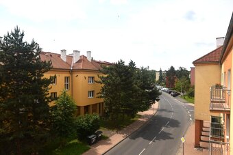 Pěkný 2+1, 60,4  m2, v cihlovém domě, se dvěma balkony, Žate - 16