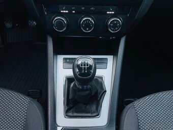 Škoda Octavia 1.6TDI 81KW MANUÁL VÝHŘEV SENZORY - 16