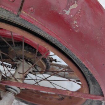 Jawa perak komunista - 16