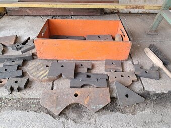 Horizontální lis + zkrucovačka pro kováře-zámečníky. - 16