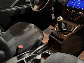 Mazda 5 1.8i TX Plus | Xenony | 7 míst | Nová STK - 16