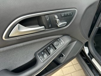 MERCEDES-BENZ GLA 200d / 2017 / 100kW / PANORAMA, TAŽNÉ, TOP - 16