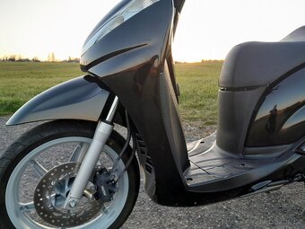 Honda SH 300i - 16