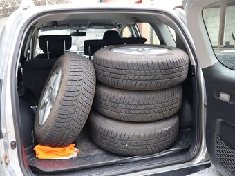 Toyota Rav4, 2,2 D-4D 4x4 Kamera, 2 sady kol - 16