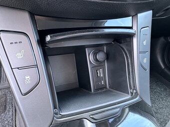 Hyundai i40, 1.6GDi 99 kW navi. xenony - 16