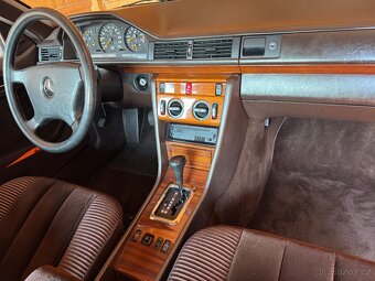 Mercedes Benz w124 coupe 300 ce - 16