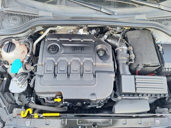 ŠKODA YETI 2.0 TDI R.2016 XENON - 16