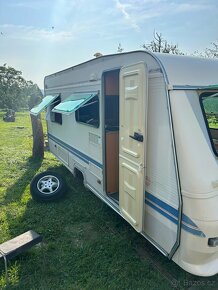 Karavan ADRIA Unica 462 DB, rok 2000, oddělená sprcha - 16