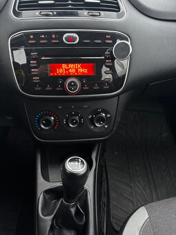 Fiat Grande Punto 1.4i 57kW RV 2012, Citi, AUTOMAT - Zavada - 16