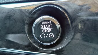 Chrysler Town & Country 3,6 V6 + LPG 7m.Stow'N'Go Limited - 16