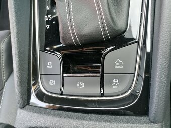 ŠKODA KODIAQ SPORTLINE 2.0TDI 140KW DSG 4X4 WEBASTO 180TKM - 16