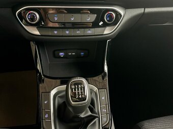 Hyundai i30 WG 1,5i 70kW Family 6MT - 16