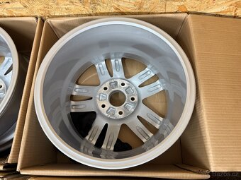 ORIGINÁLNÍ ALU KOLA AUDI Q7 4L 4L0601025B 8.5JX18H2 ET58 - 16