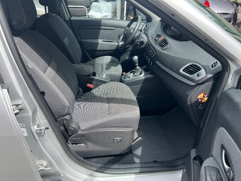 RENAULT SCENIC 1.6i 81KW 1.Maji Navi 81000km 2xkola TAŽNÉ - 16