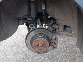 BMW e90 320d M47 120kw automat Navi Engel eyes - 16