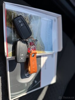 Toyota C-HR, 1,8 hybrid eCVT, CZ, záruka - 16