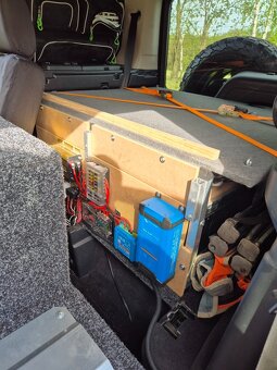 Expediční Land Rover Discovery 4, r.v., 2016, nový motor - 16