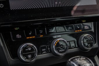 Škoda Octavia Combi 2.0TDI RS DSG - ZÁRUKA 12mes./20 000km - 16