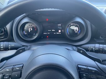 Toyota Yaris 1.5 92kw Automat + výbava ( rv. 2022 ) - 16