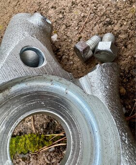 Jawa perak, Ogar 350 - podkova a držák - 16