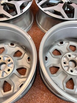 5x114,3 R17 originál Subaru Forester TOP STAV - 16