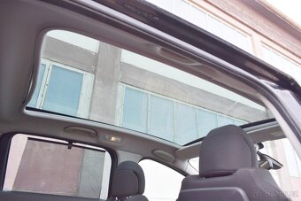 Peugeot 5008 1.6 HDi/PANORAMA/MANUÁL/2009/ - 16