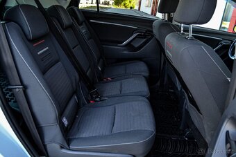 Toyota Verso 1.6 I Valvematic Holiday - 16
