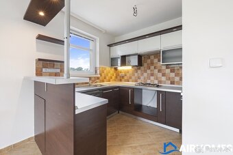 Bydlení  se zahradou na hranici Průhonického parku - 16