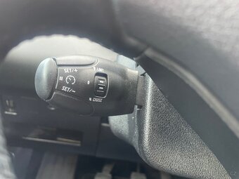 Peugeot 308 1,6 VTi, 2011 - 16