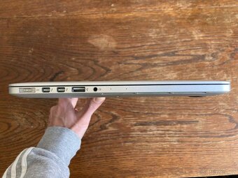 Apple MacBook Pro 13" - 16