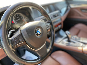 BMW 528i XDrive+Digiklima+Alu.kola+Kůže - 16