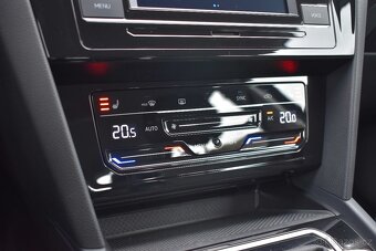 Volkswagen Passat 1.5 TSI 110kW DSG ACC DPH ČR 1.MAJITEL - 16