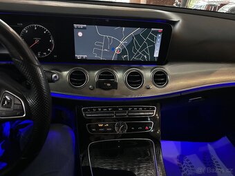 Mercedes-Benz Třídy E 220 D - 16